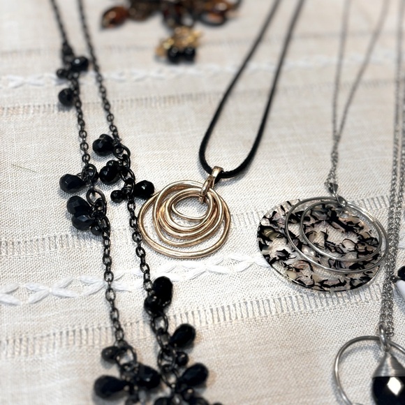 Vintage to modern jewelry bundle - Picture 2 of 6